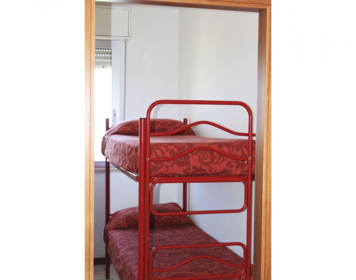 cameretta letto castello trilocale